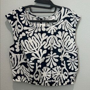 Cute Cropped Top with Floral Print